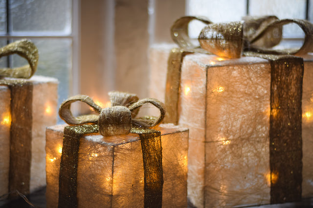 The Zodiac Guide to Buying Christmas Presents